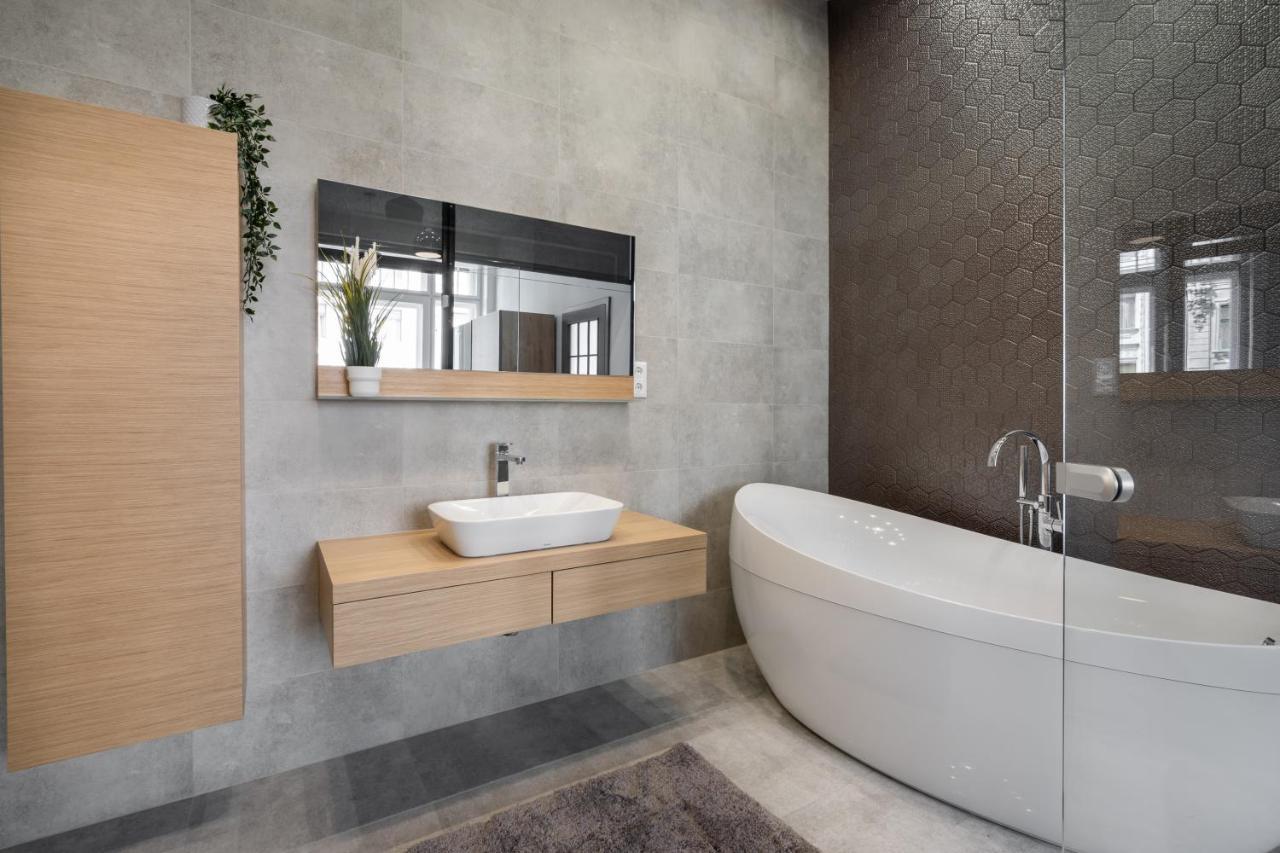Апартаменты Buenos Boutique - A/C, 2 Bathrms, Amazing View Будапешт Экстерьер фото